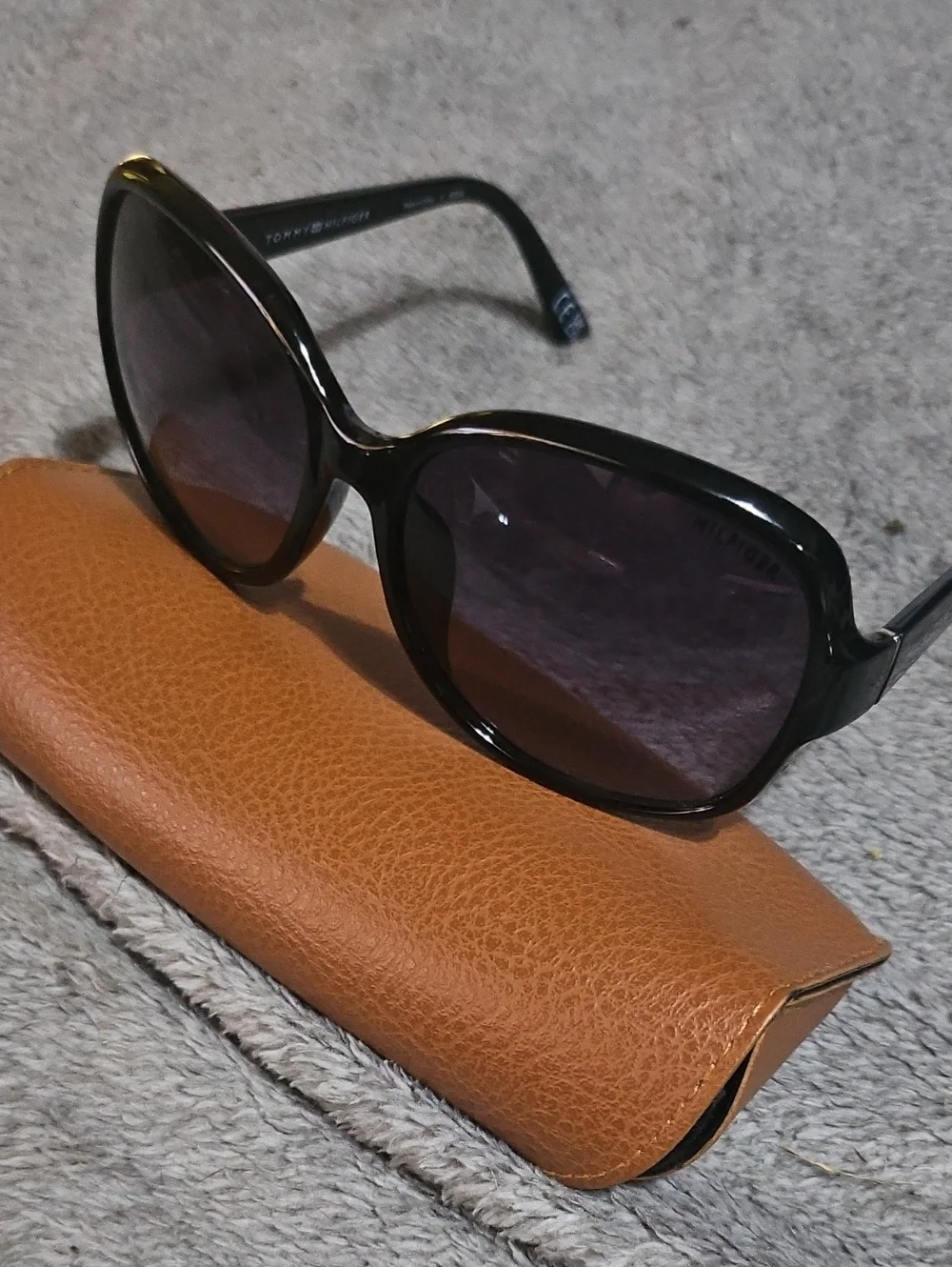 Tommy Hilfiger Womens Designer Sunglasses